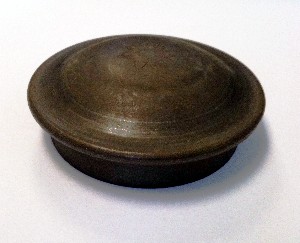 WHEEL BEARING GREASE COVER 924 / 944 ALL / 968 (#7) - 477405692D